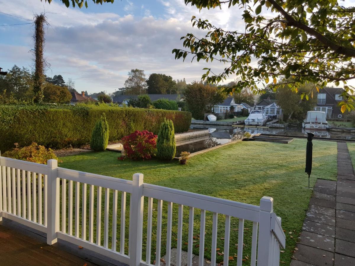 The Willows Wroxham Eksteriør bilde